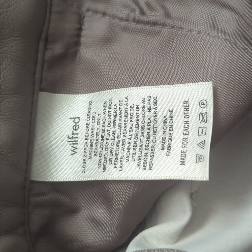WILFRED x ARITZIA The Melina Pant High Waisted Vegan Leather - Picture 9 of 10